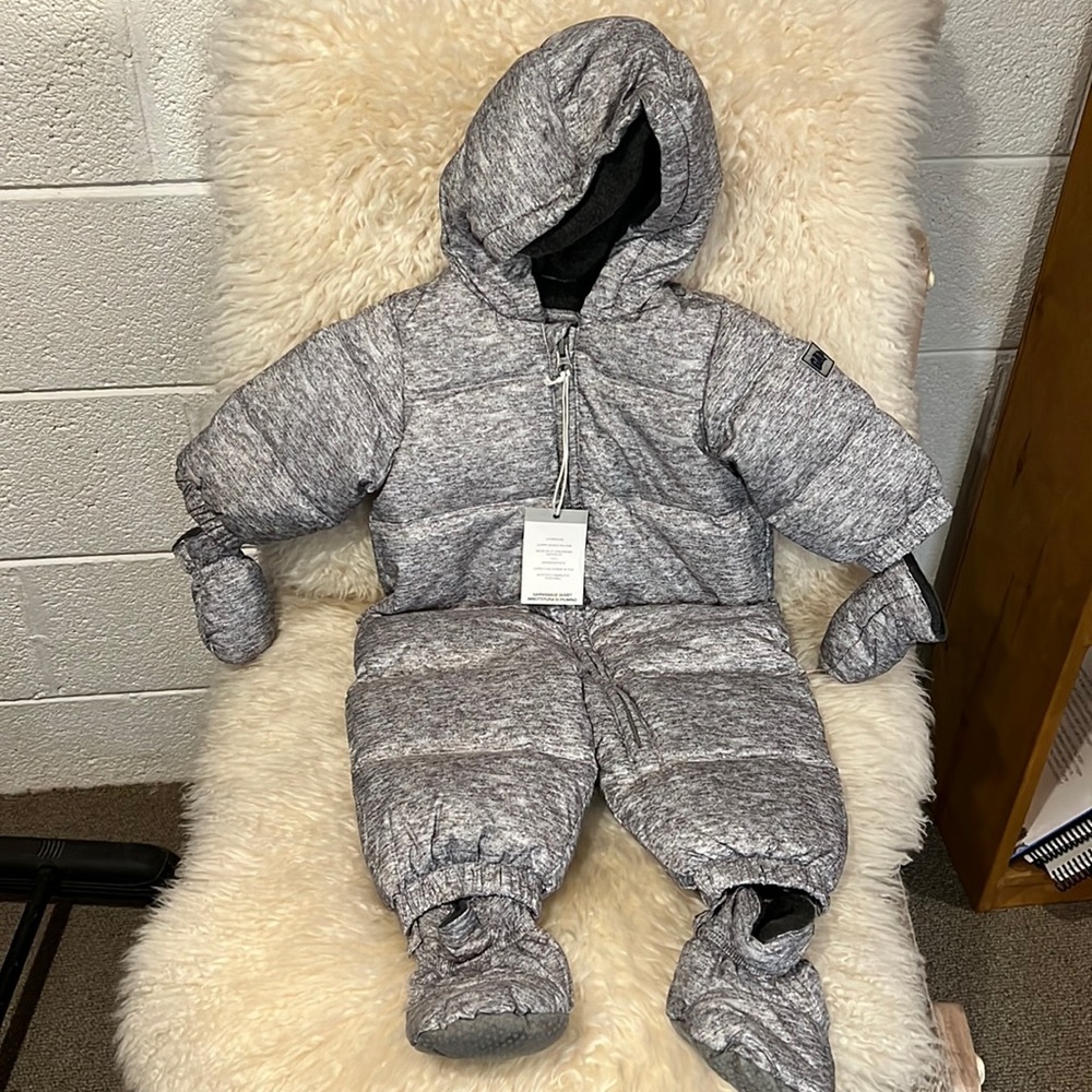 Baby gap down fill bunting suit